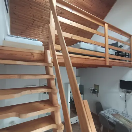 Hamvasdomb Vendeghaz Apartament *